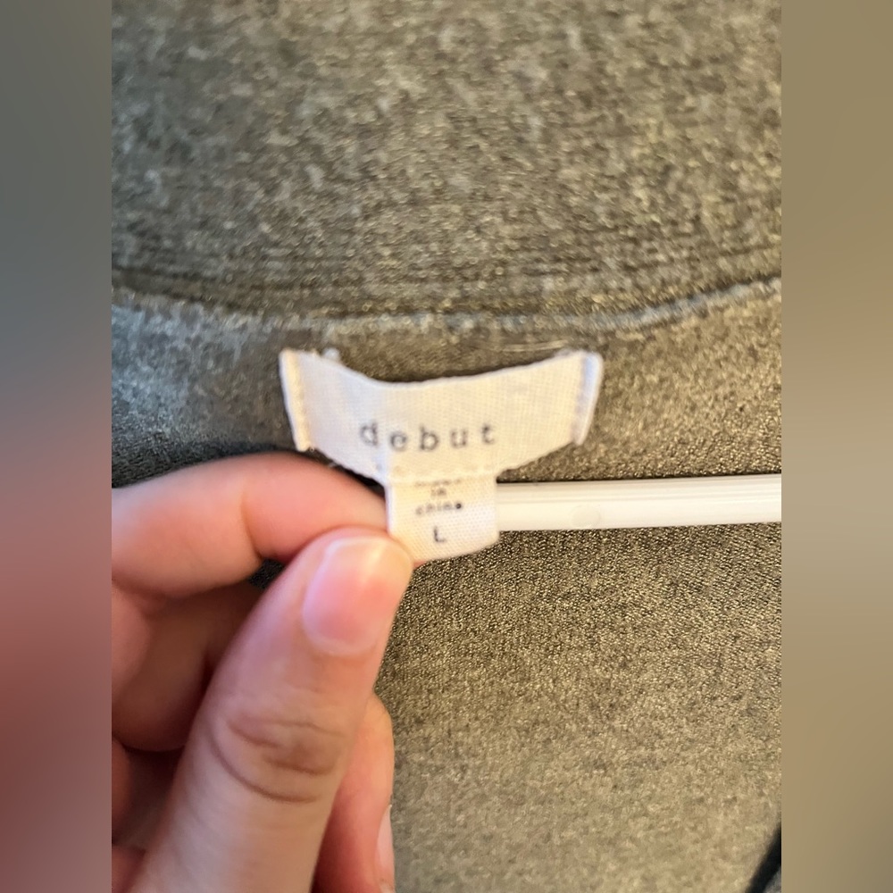 Cardigan - Picture 2 of 4